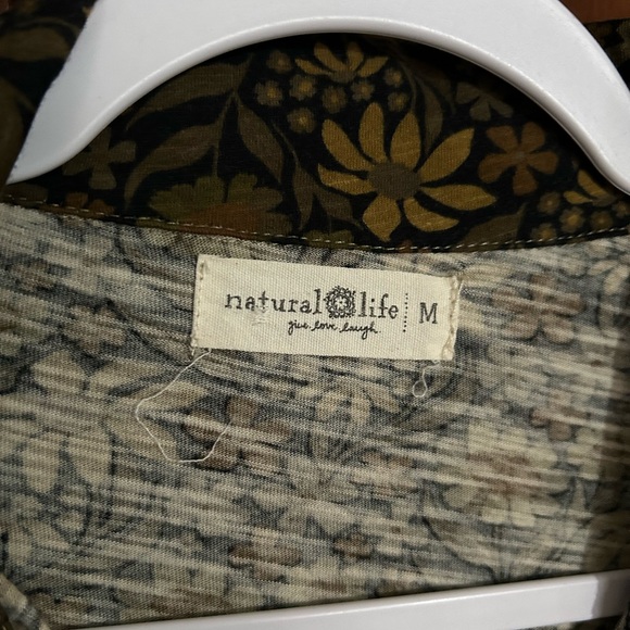 NATURAL LIFE Christa Maxi Dress in Black Tan Daisies Print - Picture 4 of 5